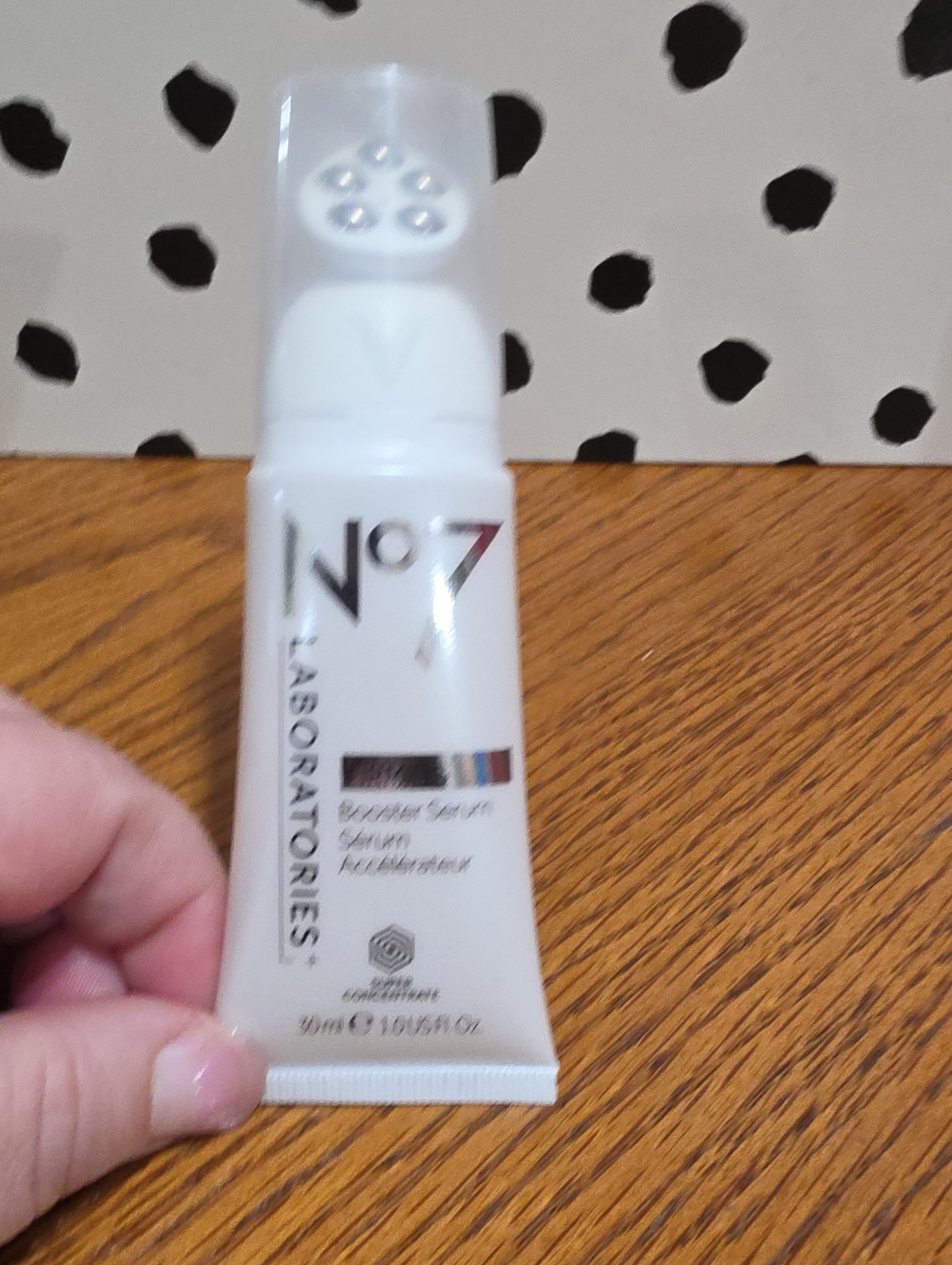 No7 Laboratories White Makeup Primer Serum – Lightweight Radiance Base